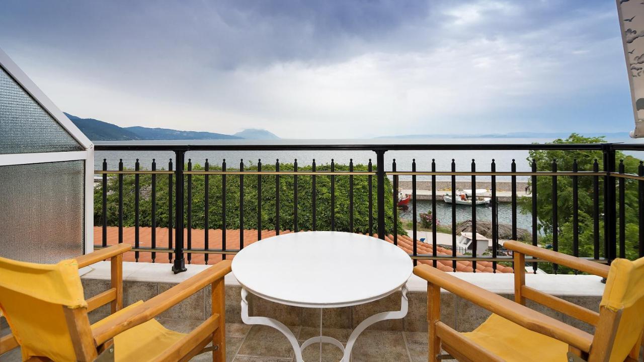 Pharos Rooms Ília Dış mekan fotoğraf