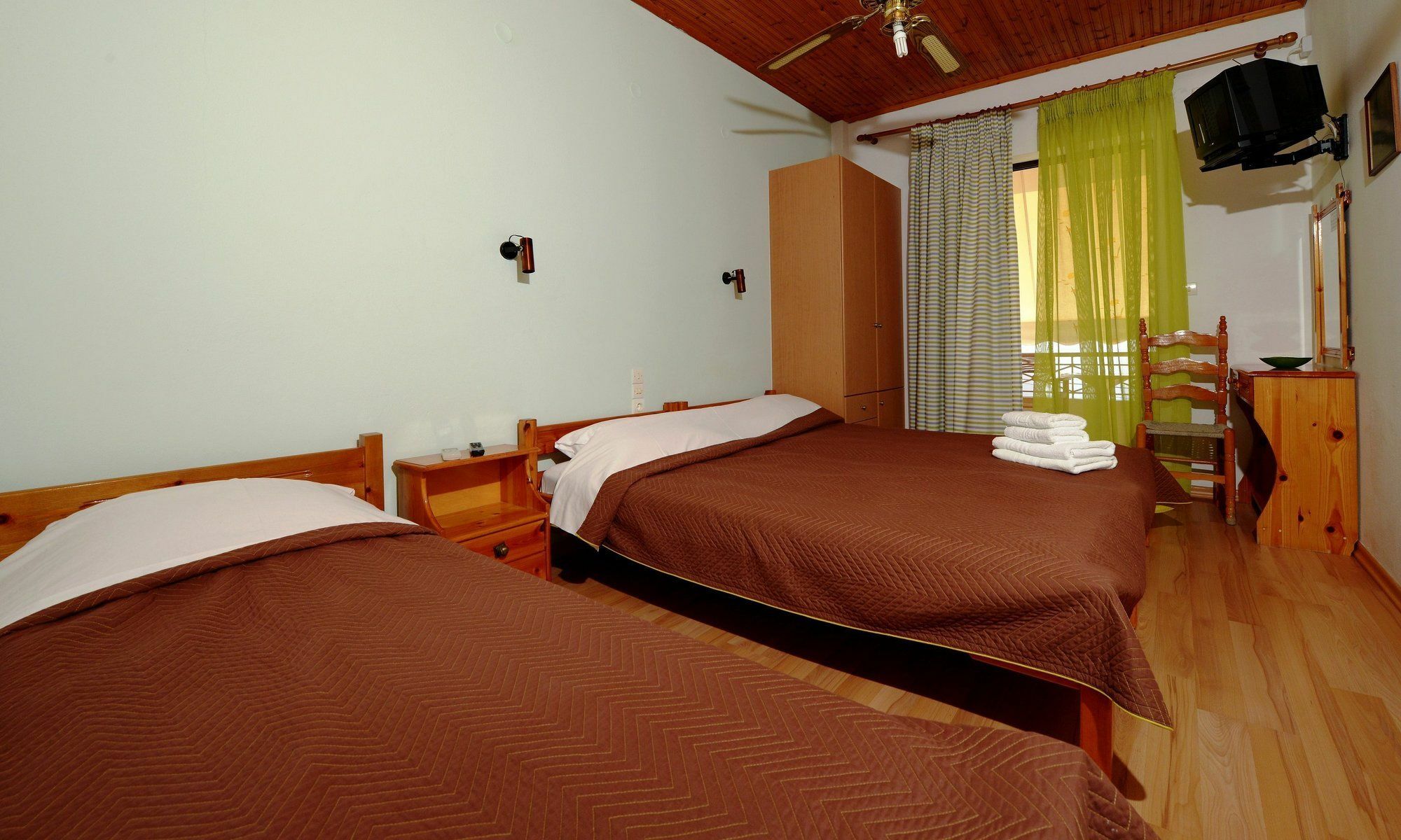 Pharos Rooms Ília Dış mekan fotoğraf