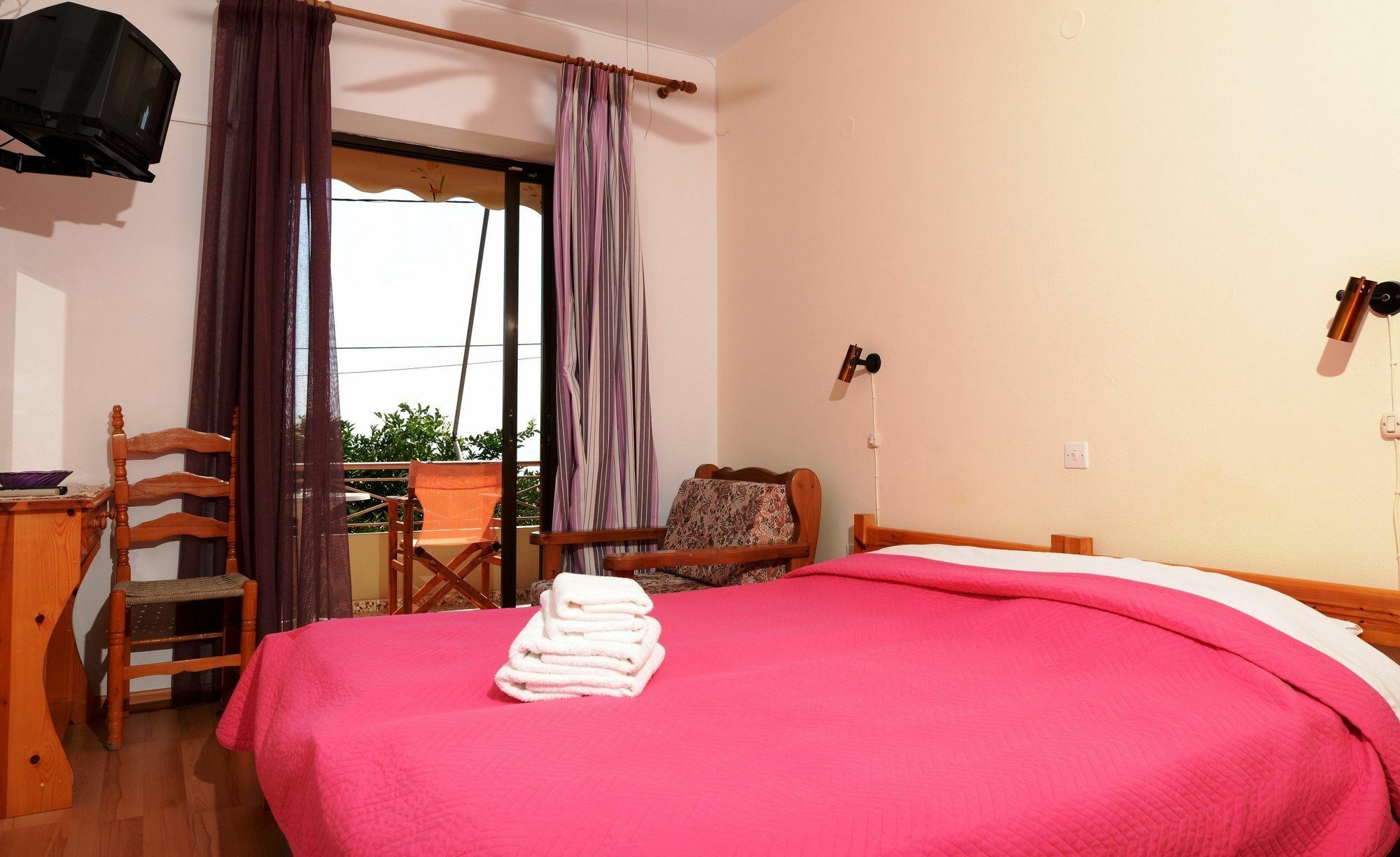 Pharos Rooms Ília Dış mekan fotoğraf